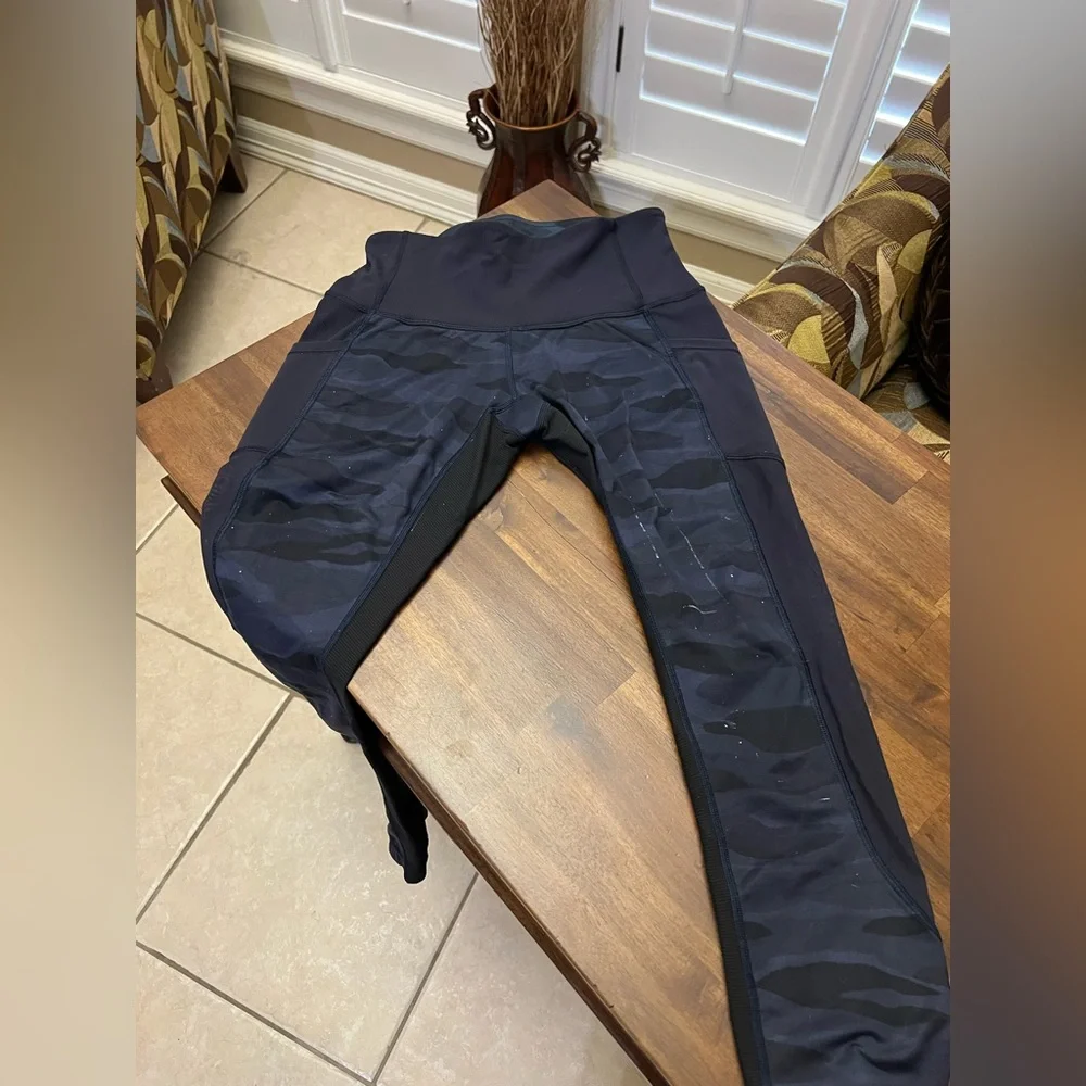 Lululemon blue‎ leggings size 6